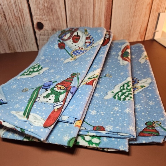 Vintage Napkins Set 6‎ pc. Face Mask Skiing Snowman Winter Holiday Reusable - Picture 1 of 2
